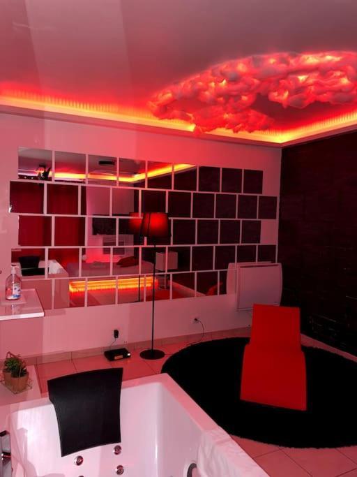 Jeu De Regards - Jacuzzi/Balneo Apartment Courcouronnes Exterior photo